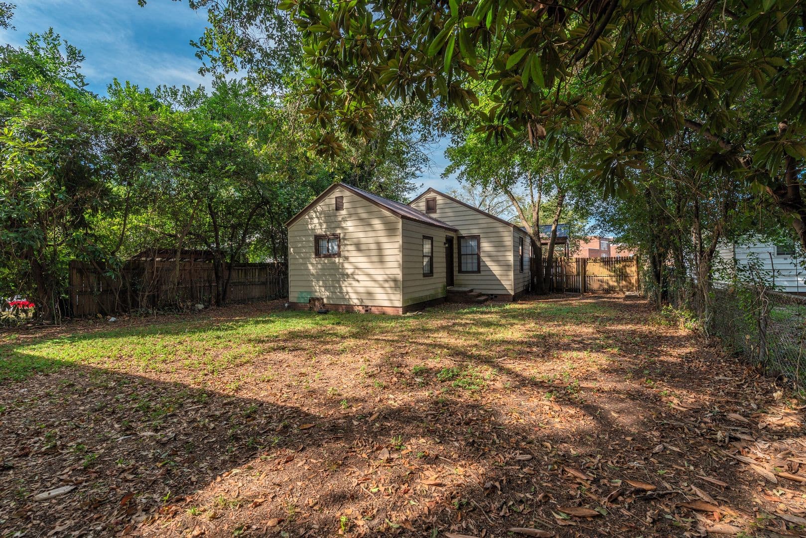 Augusta House: 1110 Murphy Street