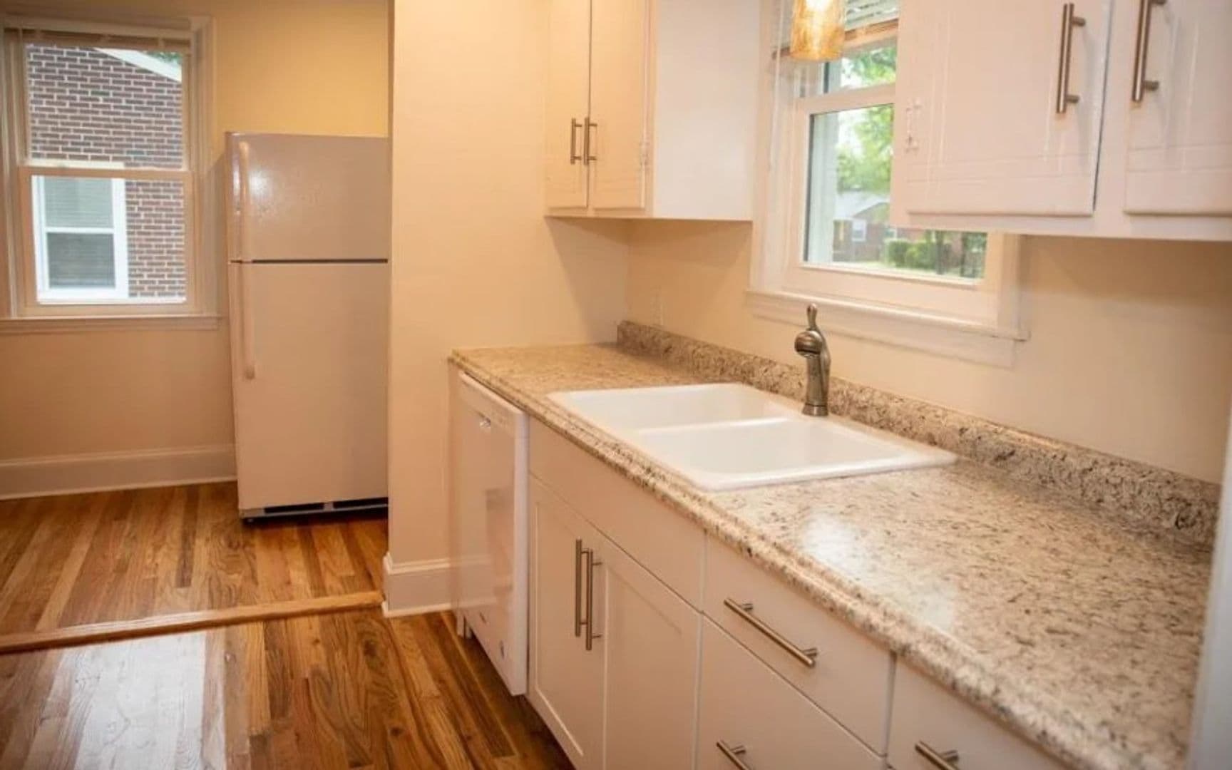 Columbia House: 1420 S Kilbourne Rd