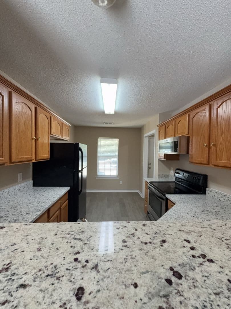 Columbia House: 515 Providence Crossing Dr
