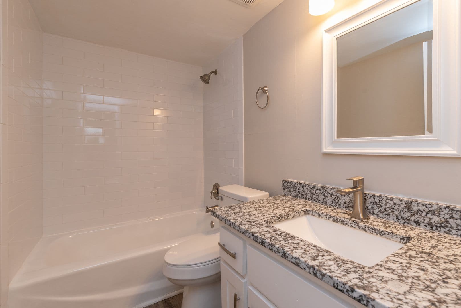 Augusta Apartment: 1600 Johns Rd