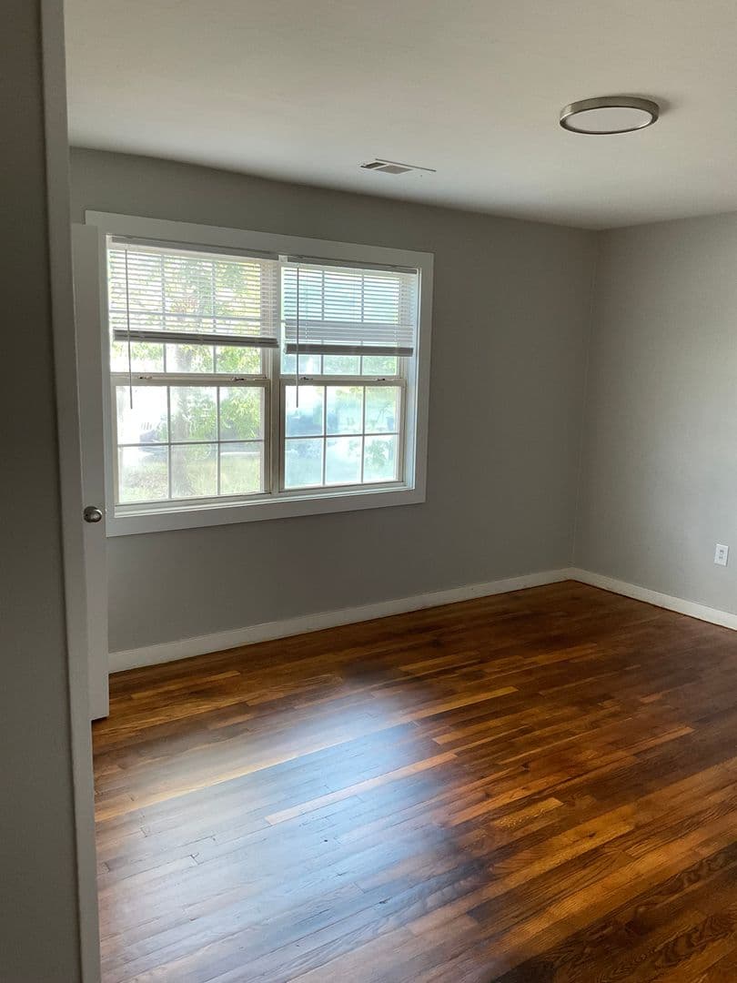 Augusta Apartment: 2547 & 2545 Dover Street