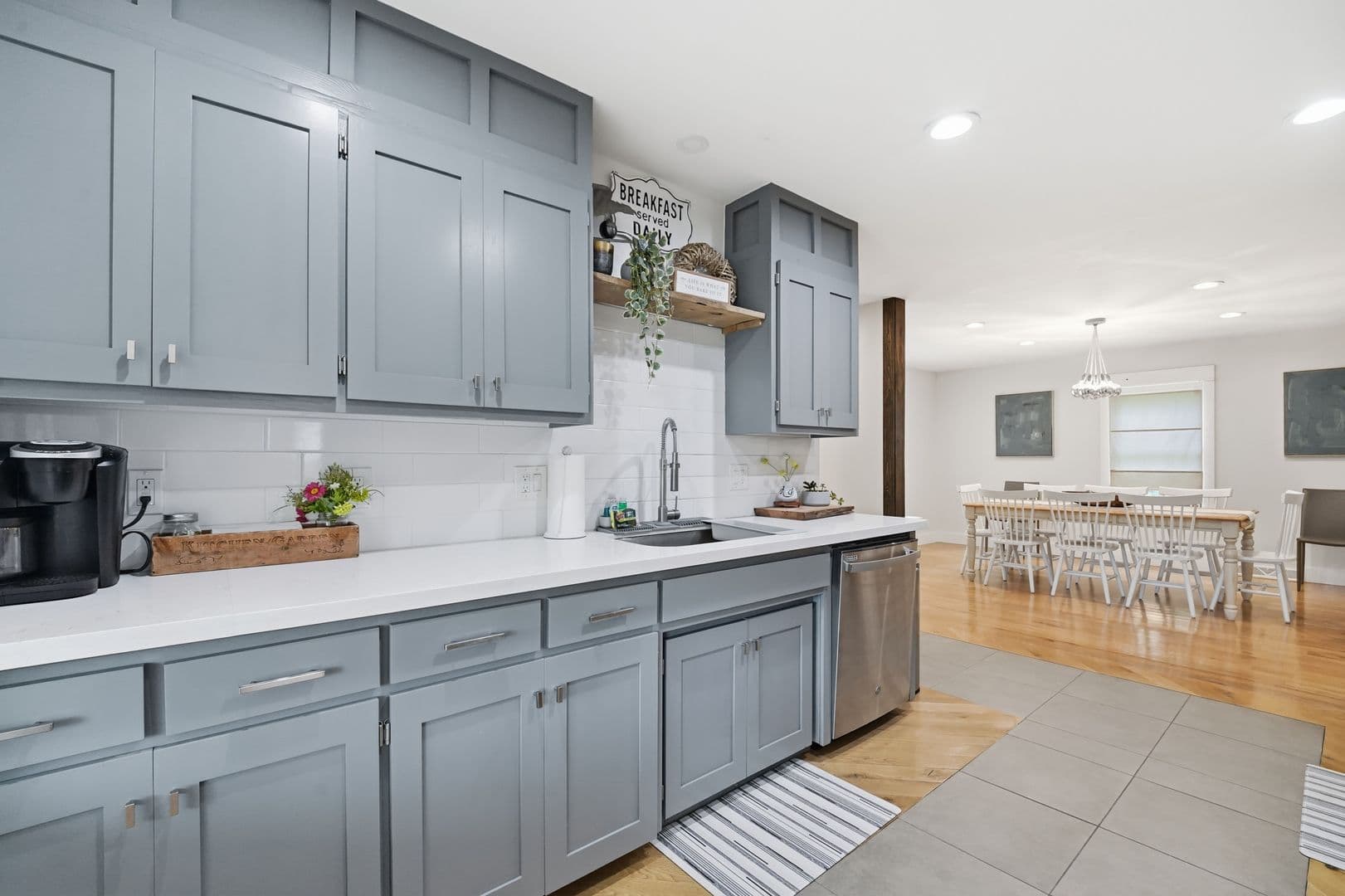Kansas City House: 10200 Grandview Rd