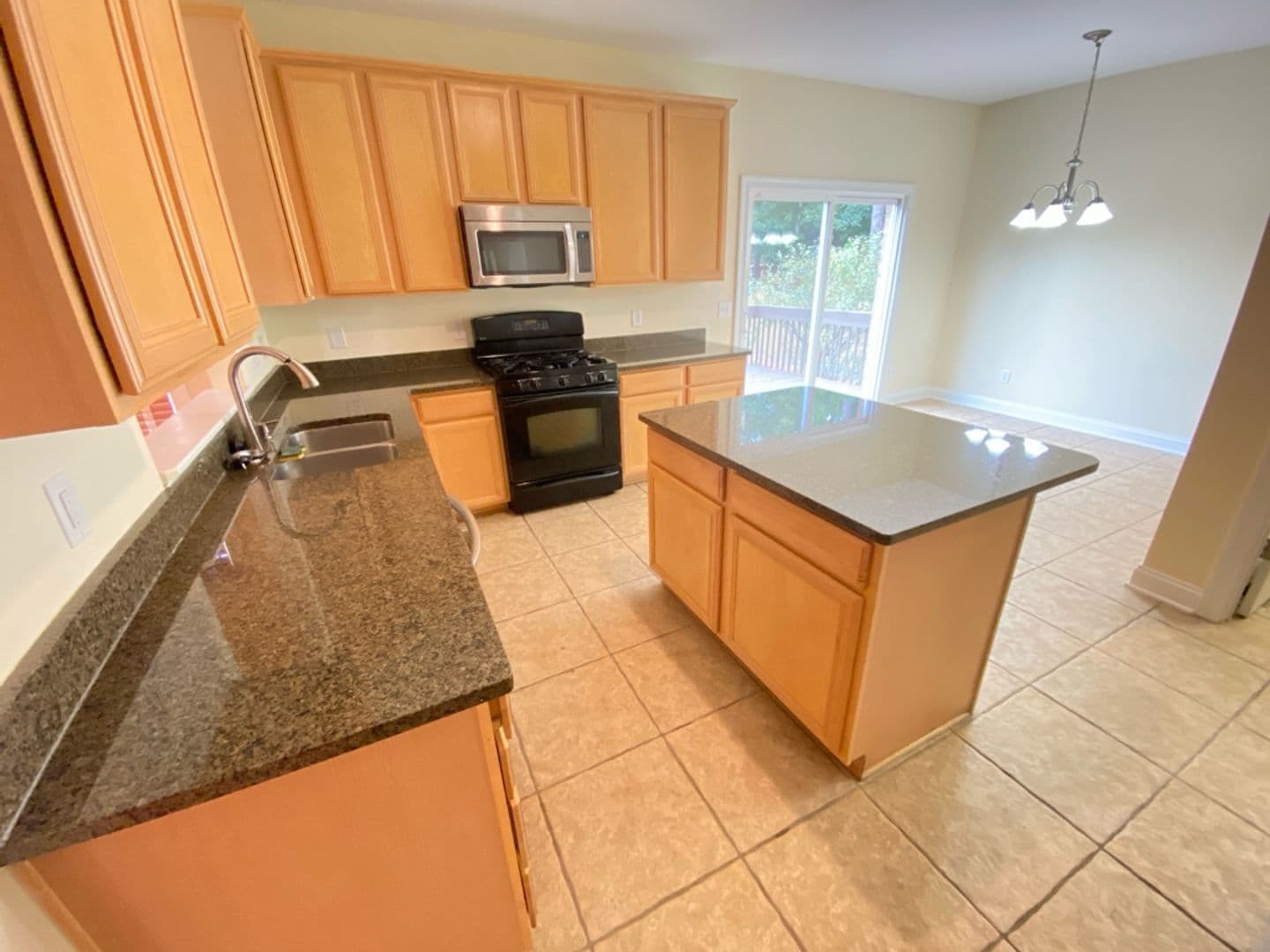 Lexington House: 105 Ridge Top Rd