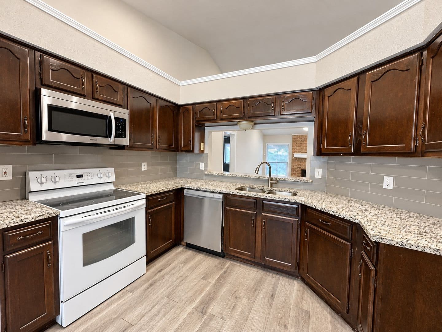 Duncanville House: 1038 Cedar Run Drive