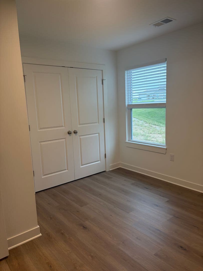 Kansas City House: 9308 N. Lennox St - 9308 N. Lennox St