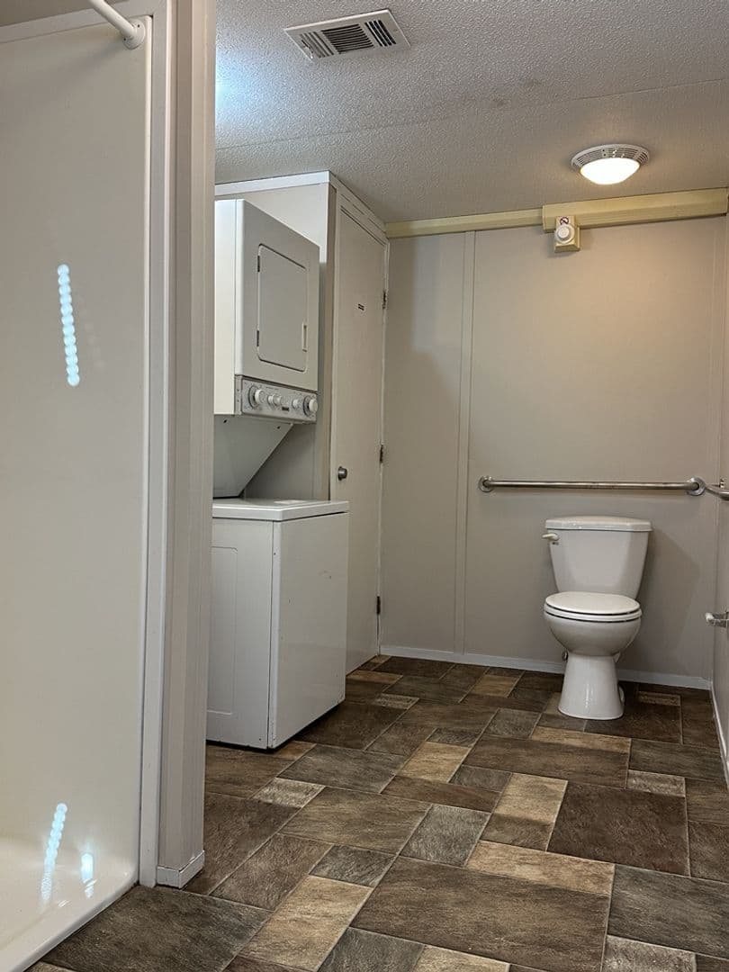 Wrens Apartment: 309 Constitution Ave