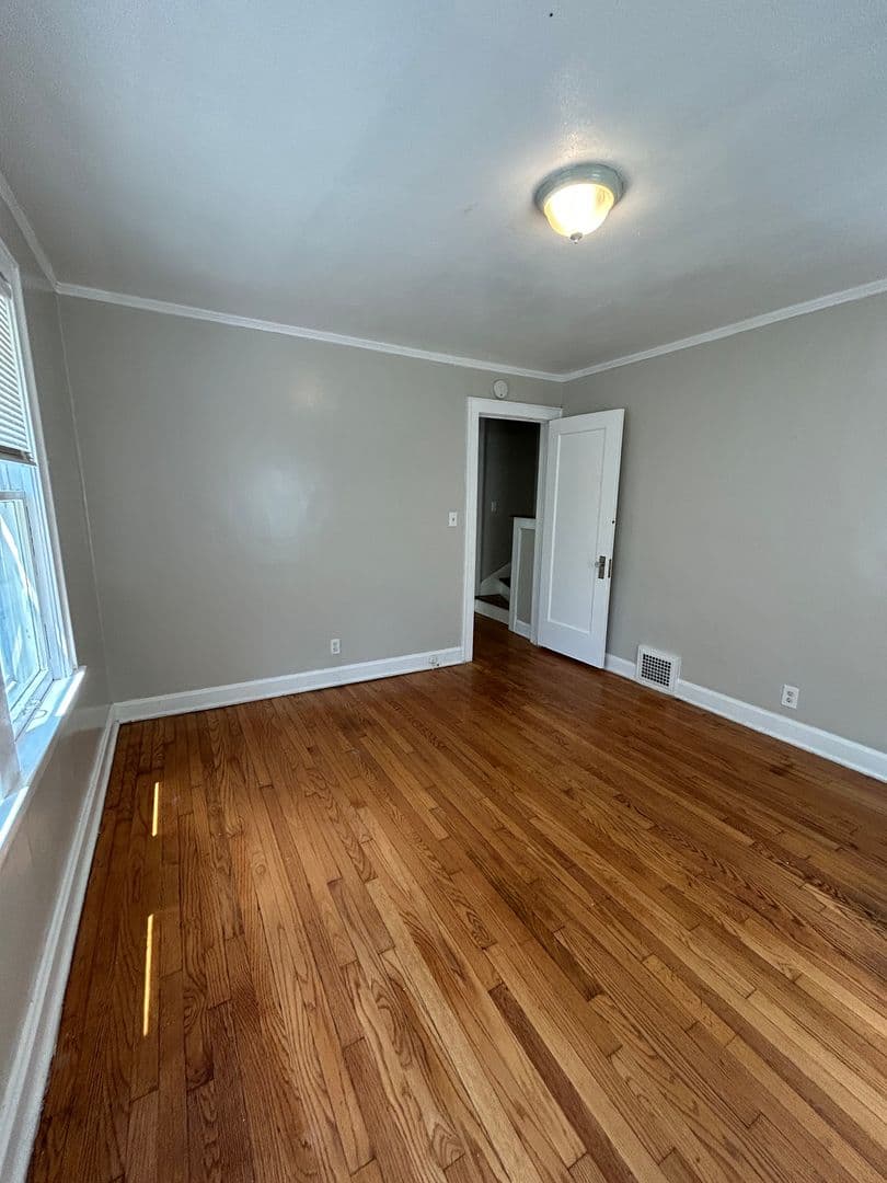 Kansas City House: 5345 Charlotte St.