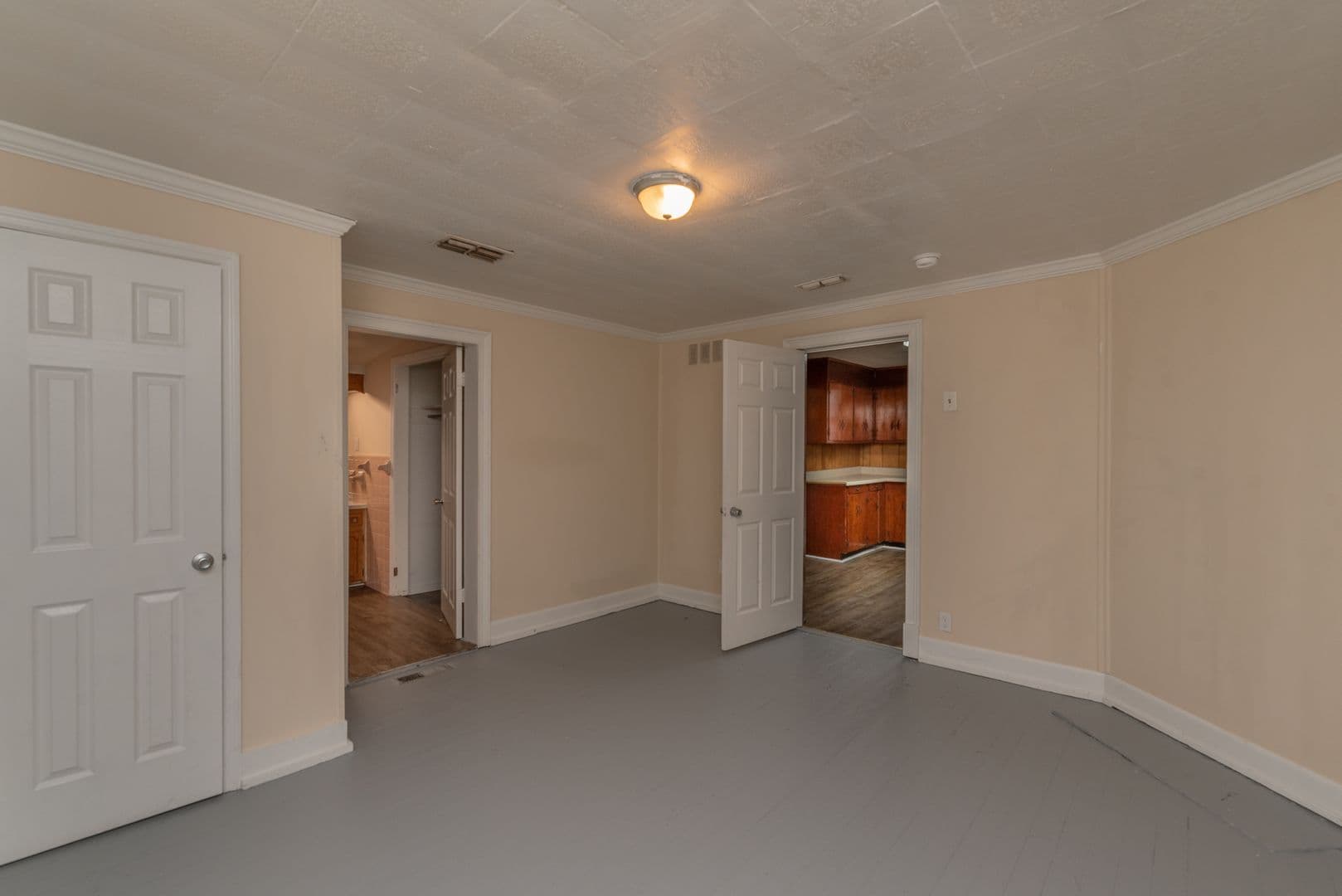 Augusta House: 151 Curry Street