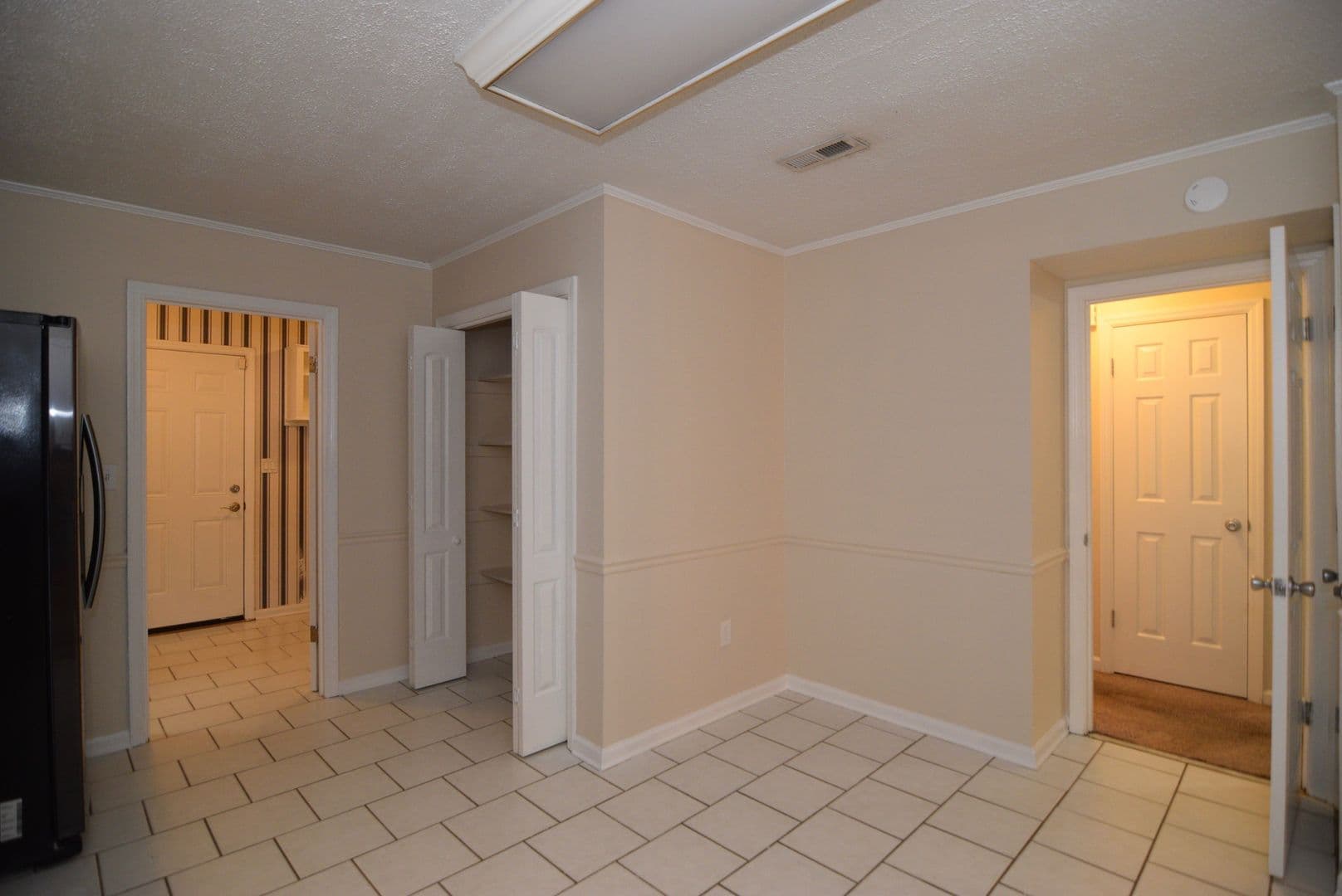 Evans House: 490 Pheasant Run Drive