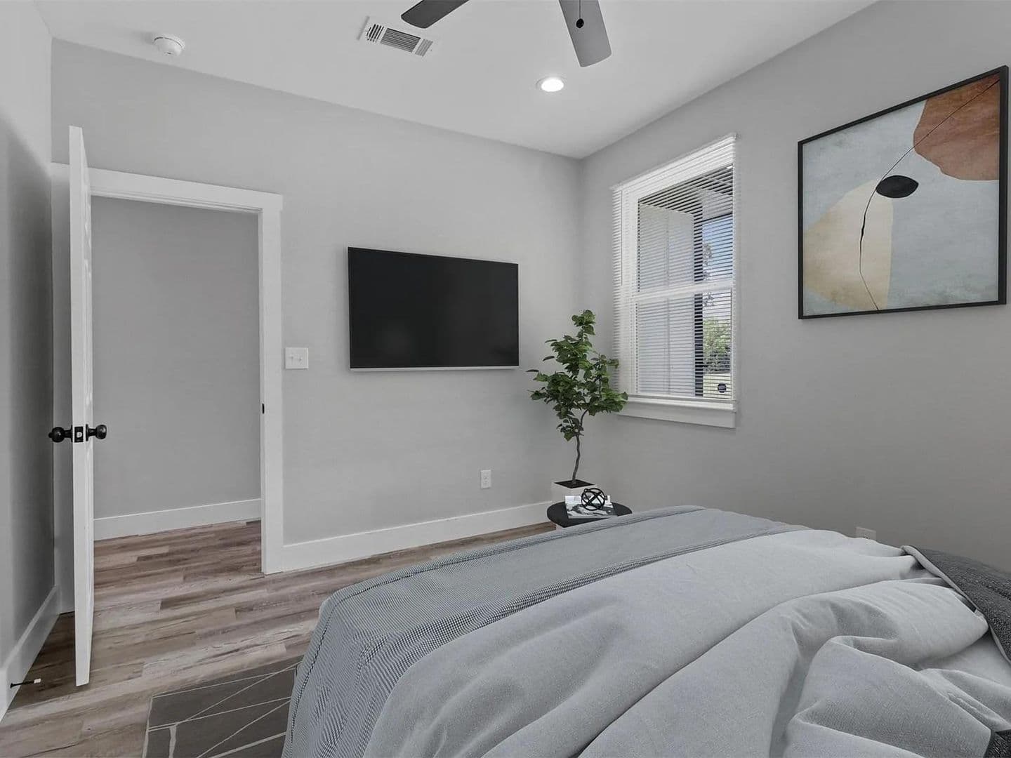 Denison House: 1104 W Elm Street