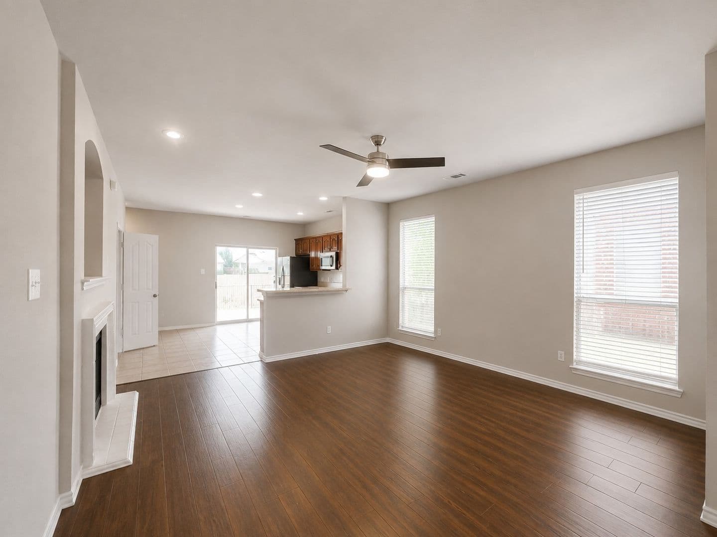 Fort Worth House: 10973 Hawks Landing Road