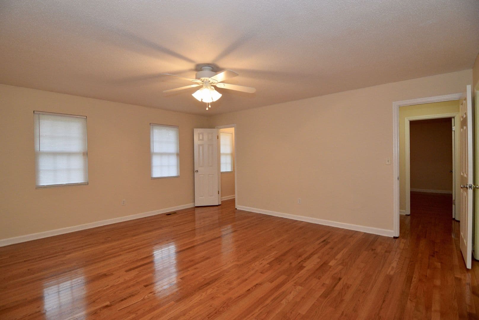 Evans House: 490 Pheasant Run Drive