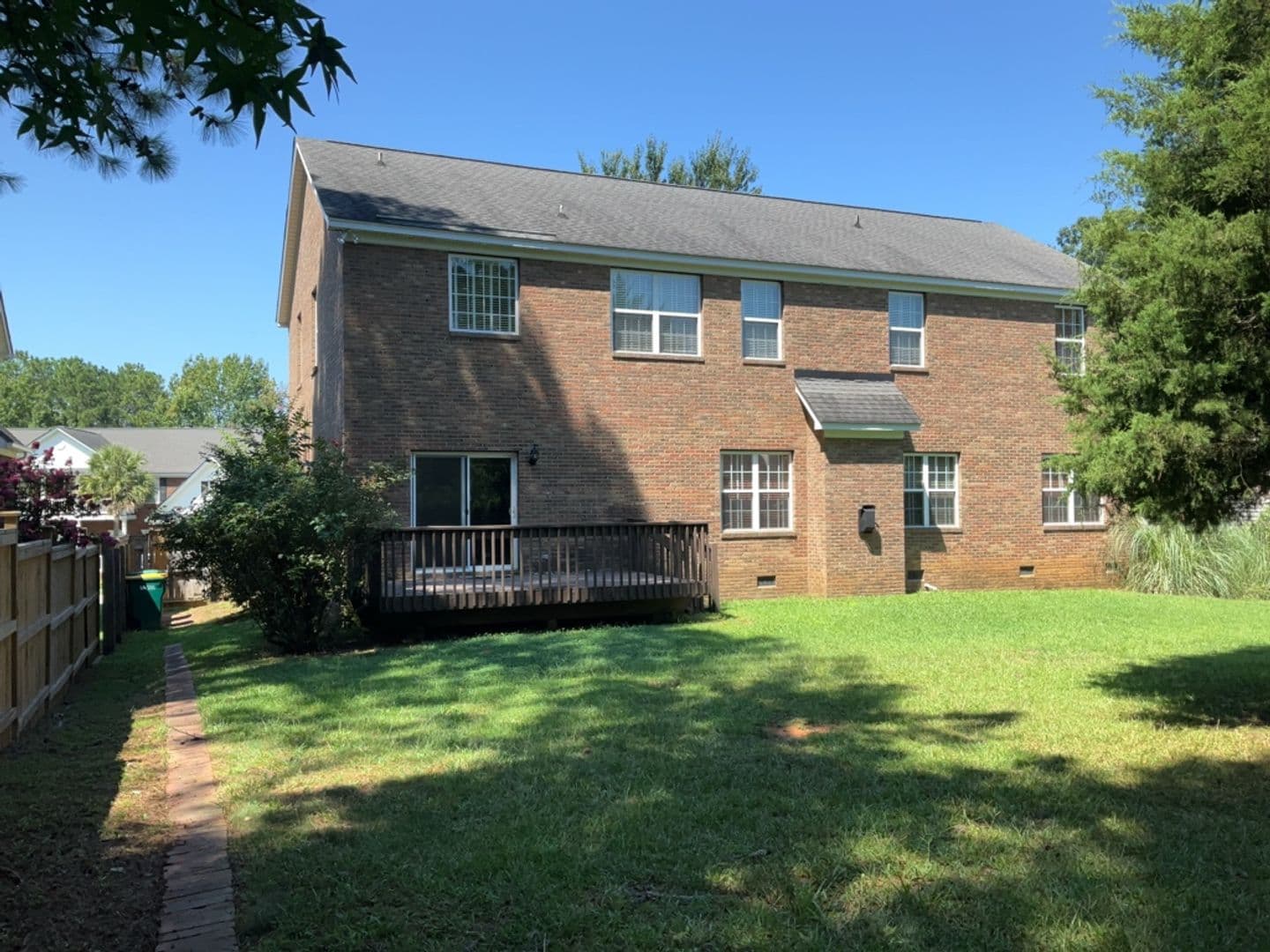 Lexington House: 105 Ridge Top Rd