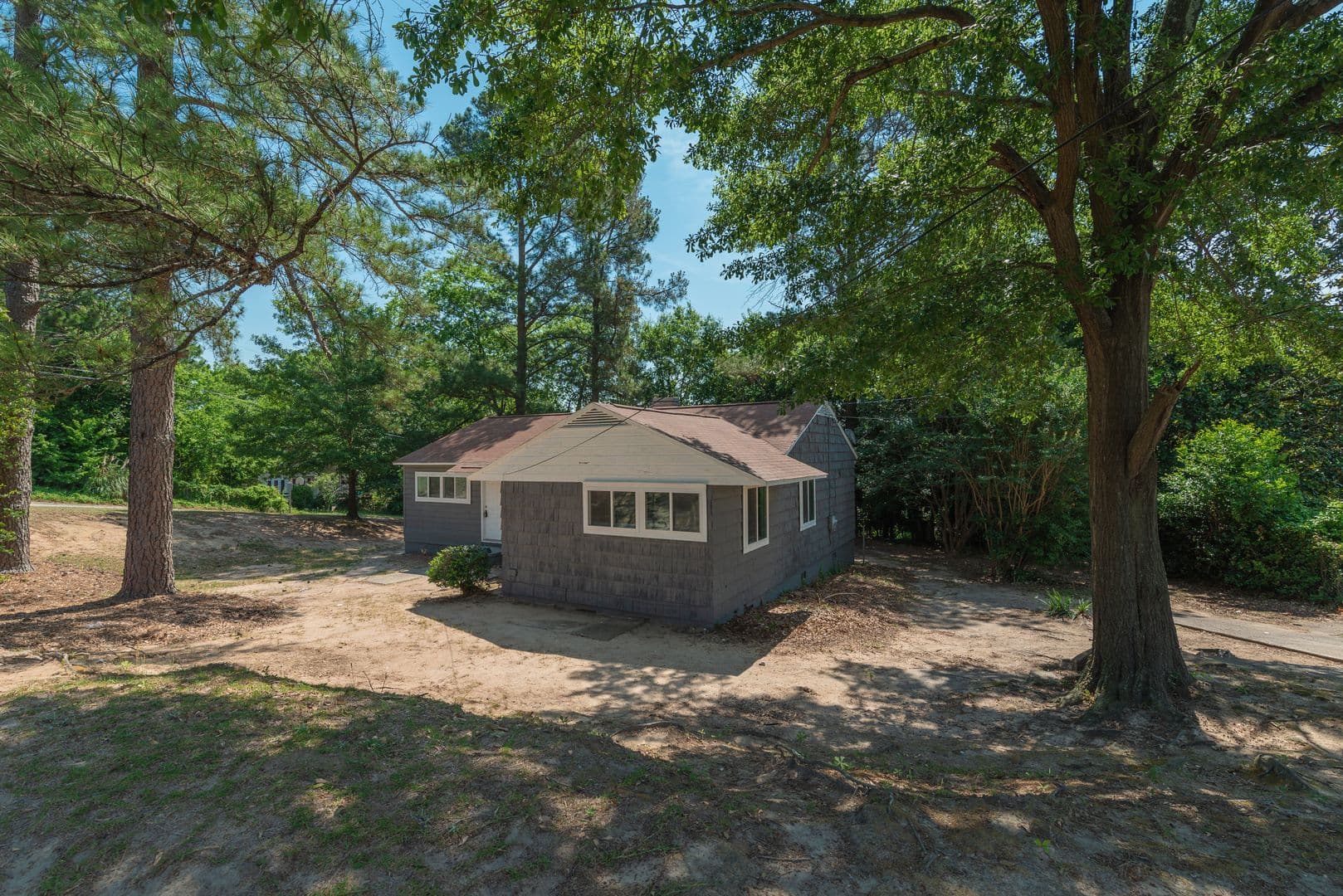 North Augusta House: 651 Hutchinson Dr.