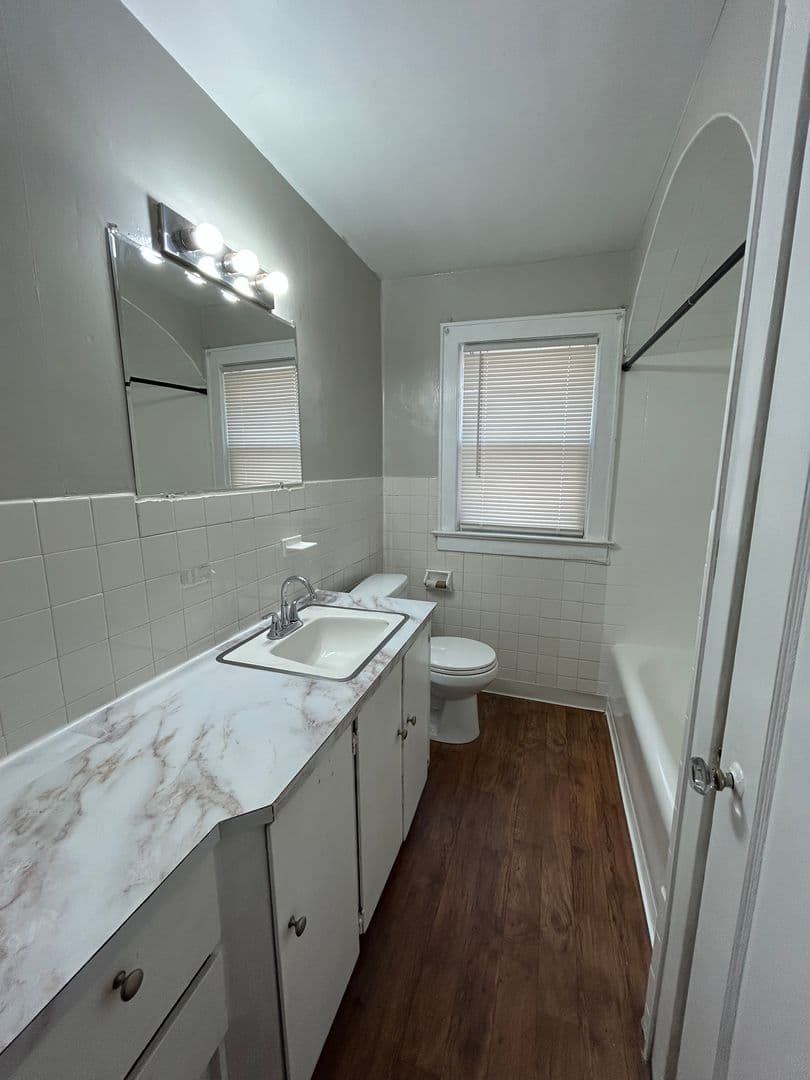 Kansas City House: 5345 Charlotte St.