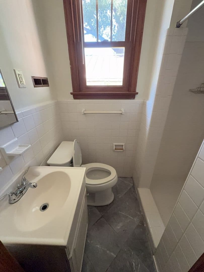 Cayce House: 1516 Axtell Dr