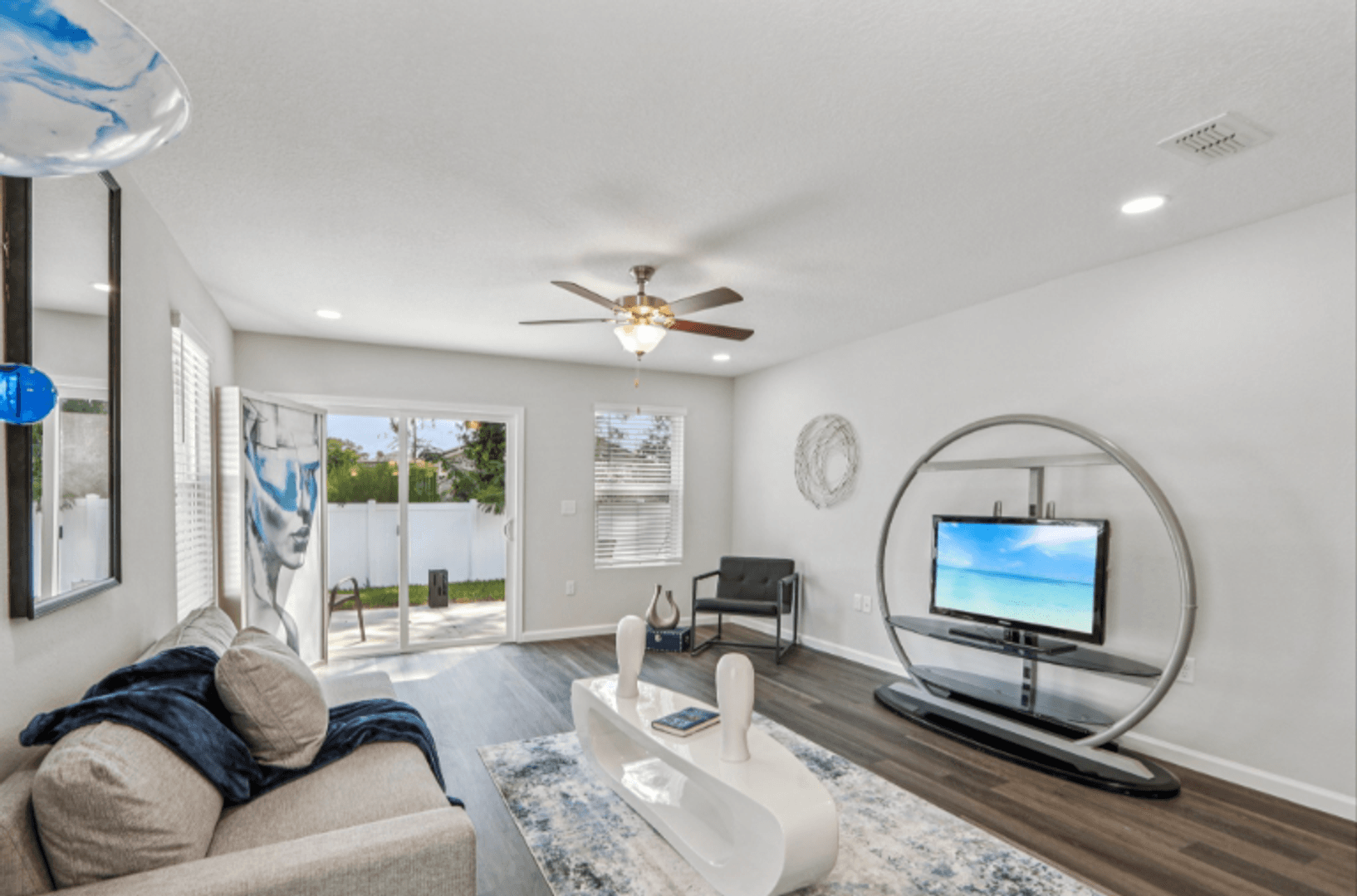 Jacksonville Townhome: 1374 Lakeshore Blvd
