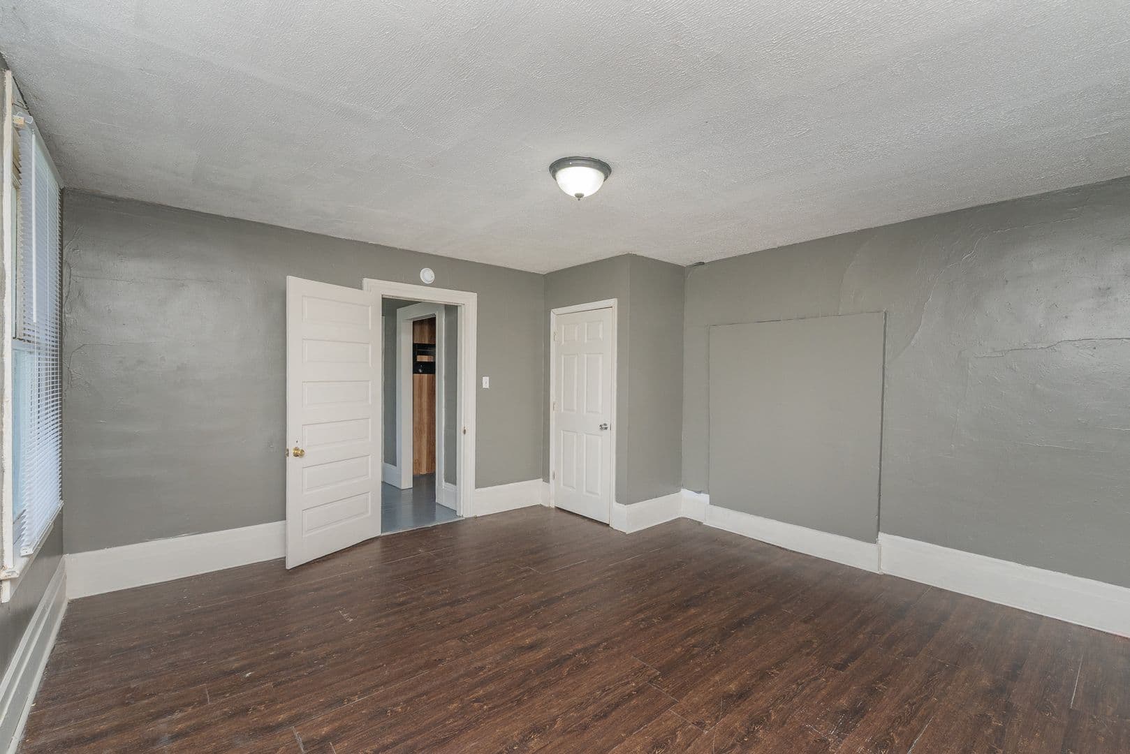 Augusta House: 2024 Clark St