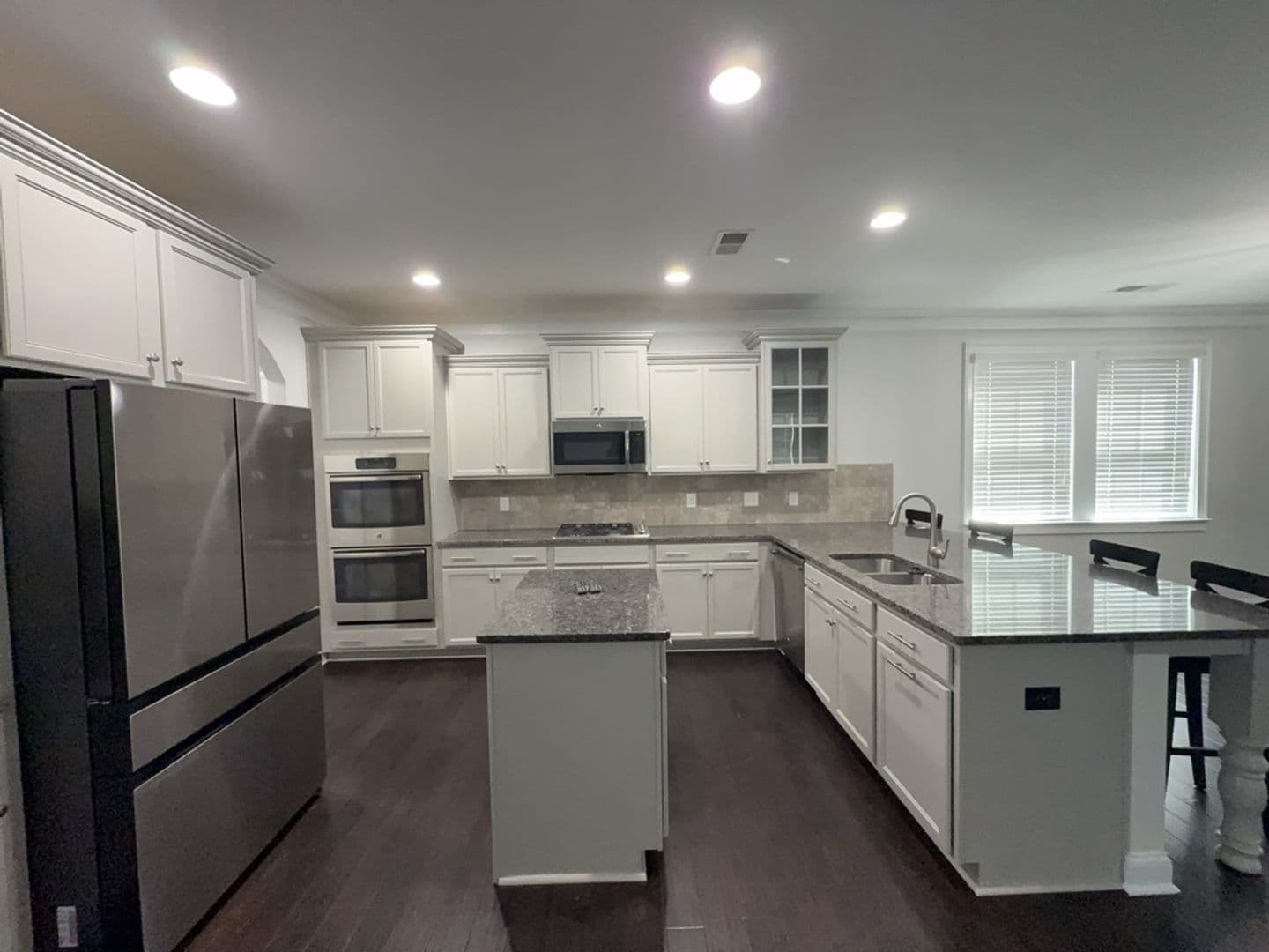 Elgin House: 234 Thacher Loop
