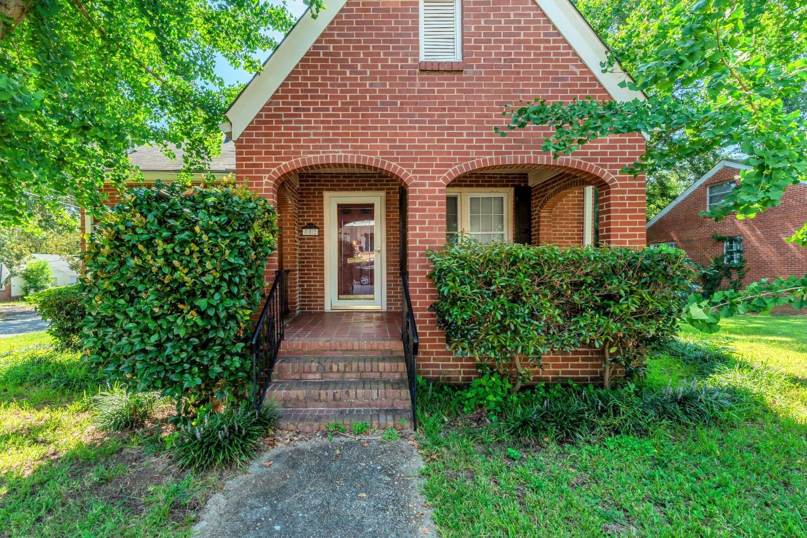 Augusta House: 802 Russell Street
