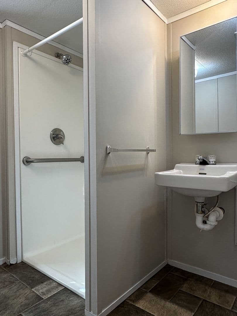 Wrens Apartment: 309 Constitution Ave