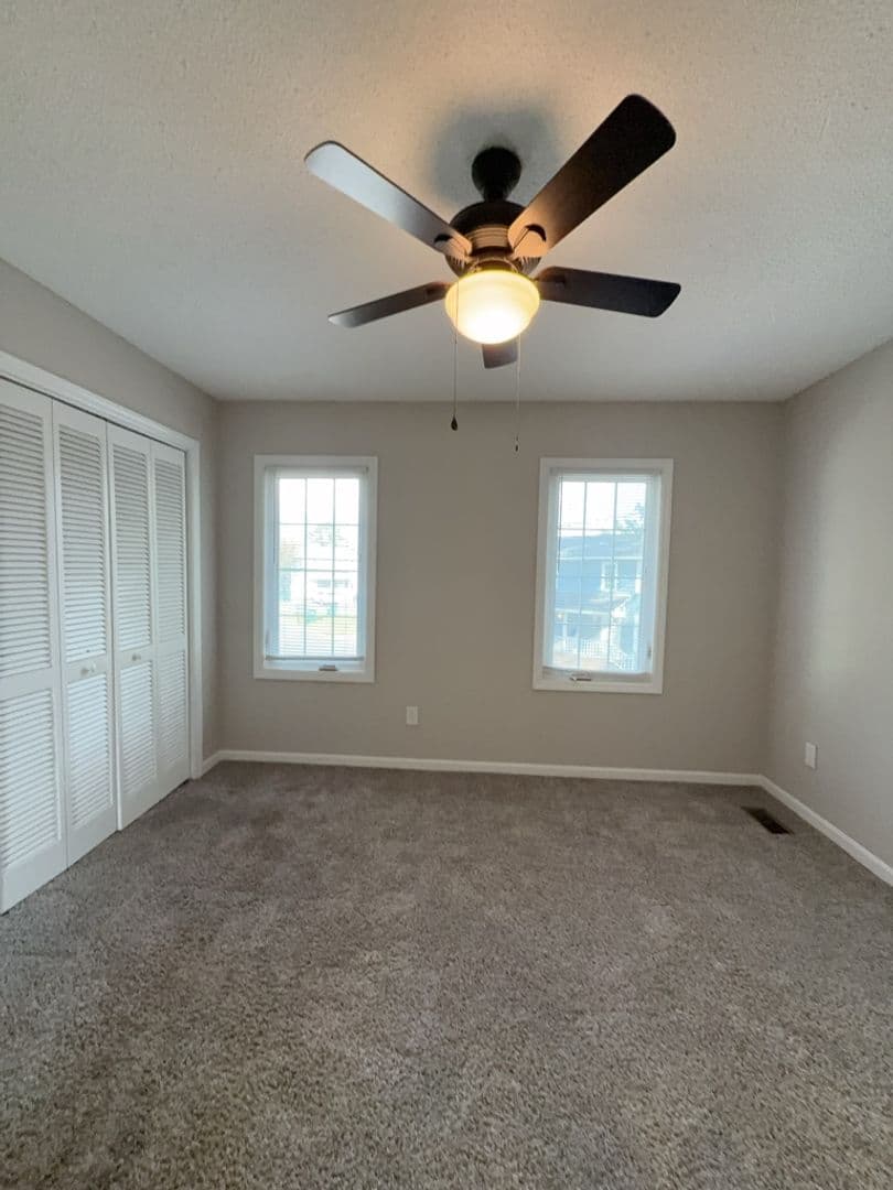 Cayce Townhome: Londonderry Sq