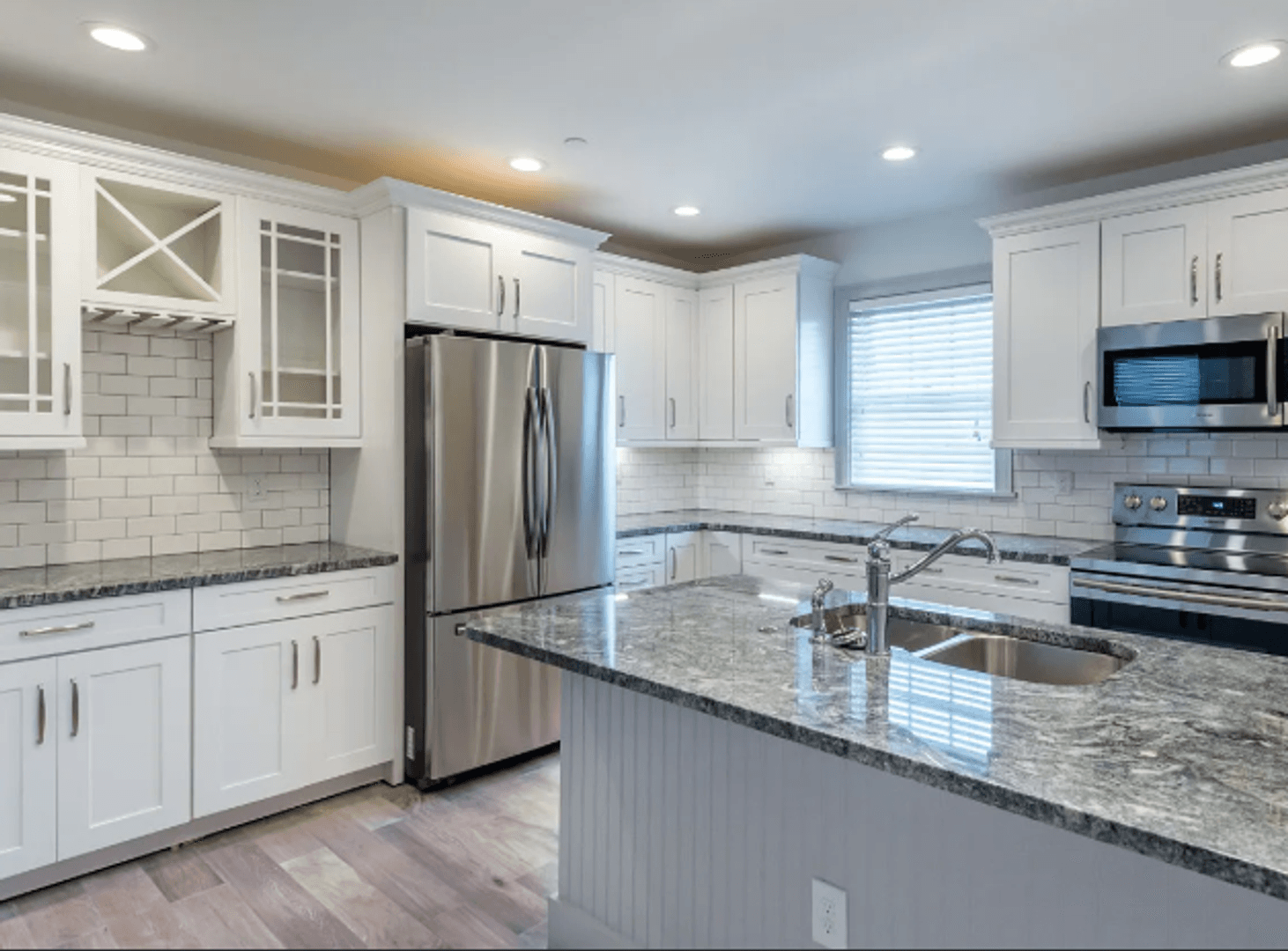 Charleston Apartment: 321 Ashley Avenue