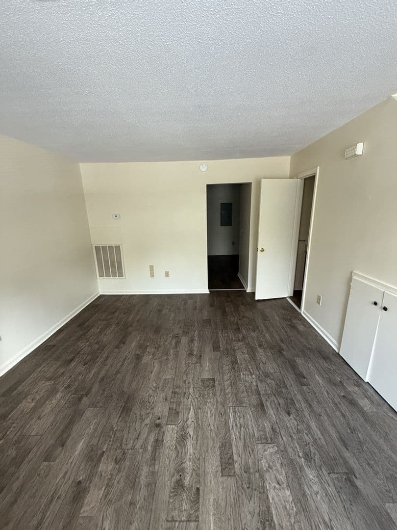 Columbia Apartment: 3606 Medical Drive