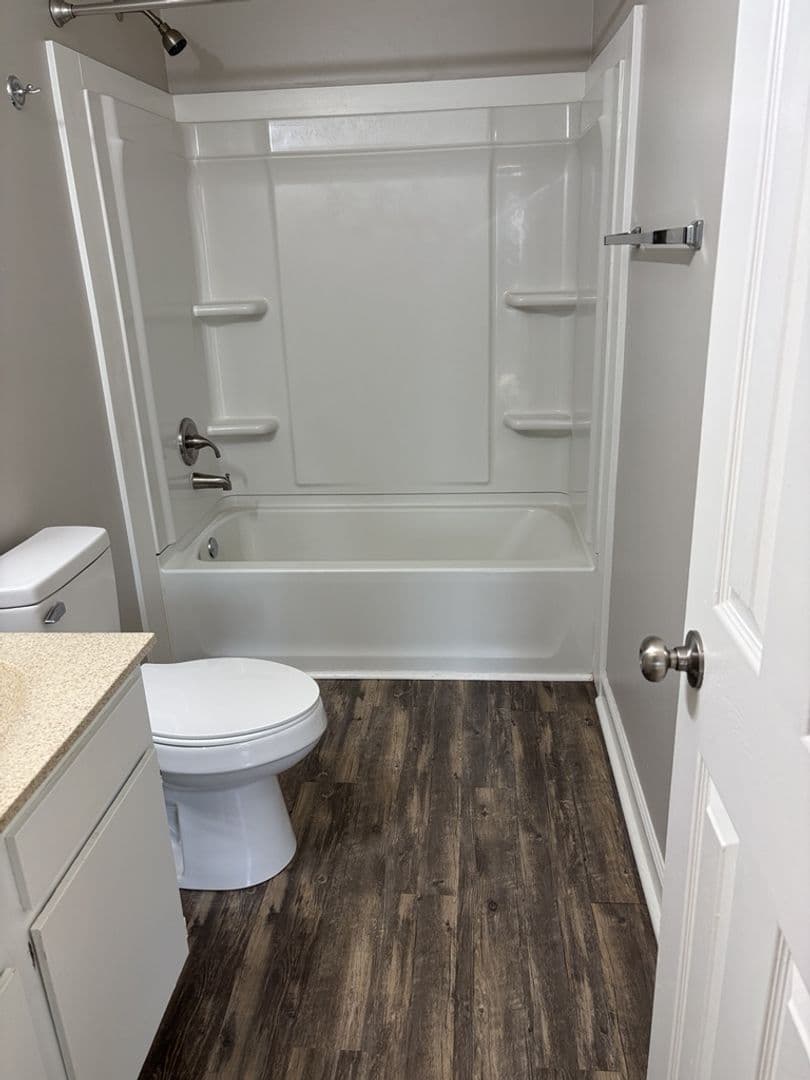 Cayce Townhome: Londonderry Sq