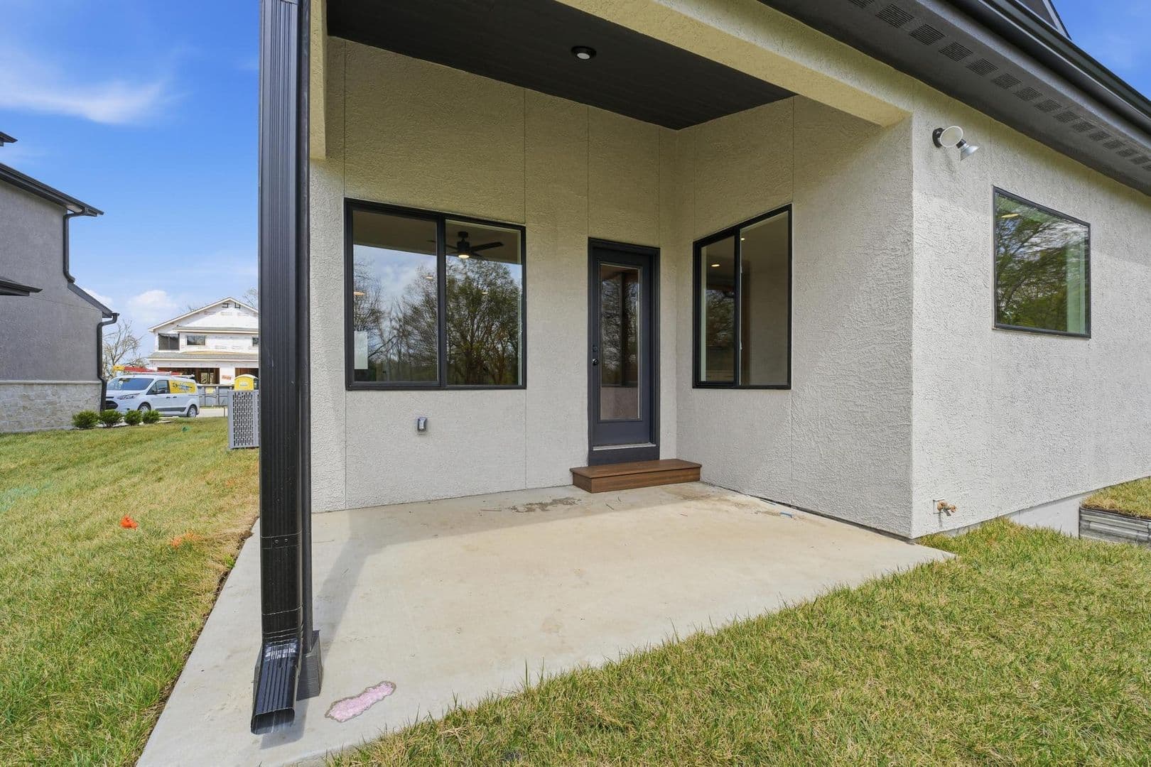 Lee's Summit House: 216 NW Orchard Ln - 216 NW Orchard