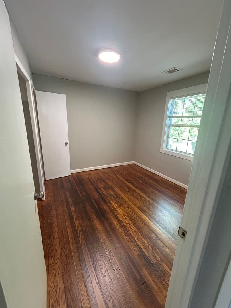 Augusta Apartment: 2547 & 2545 Dover Street