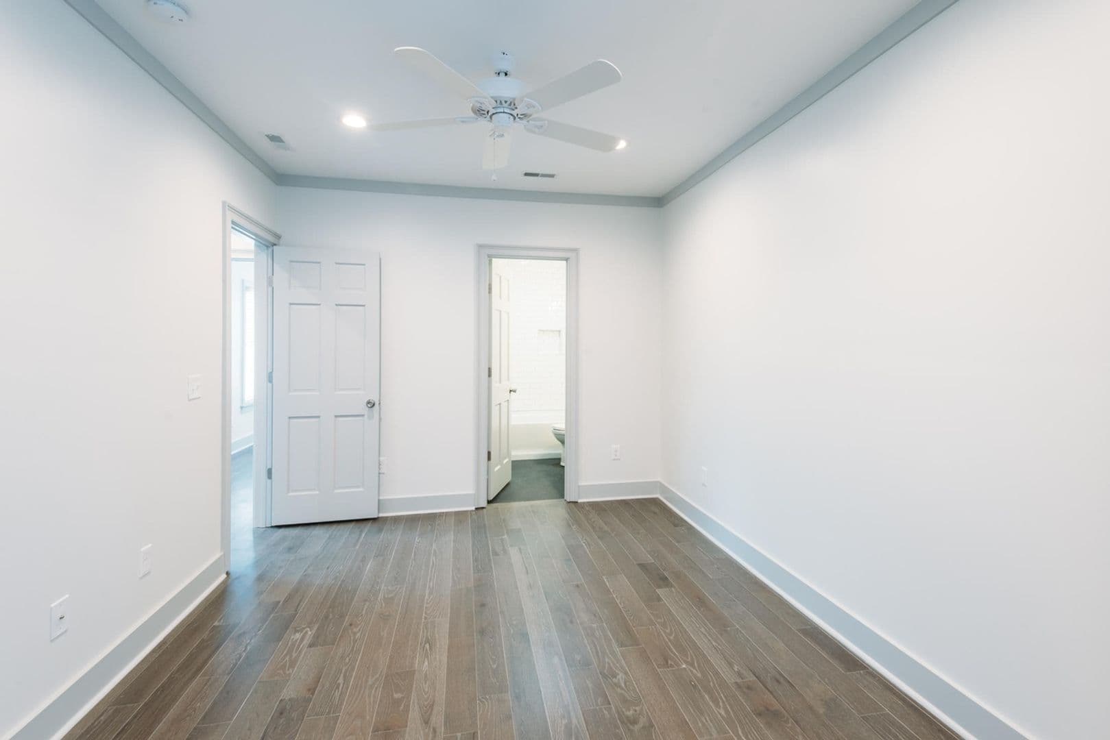 Charleston Apartment: 10 Orrs Court