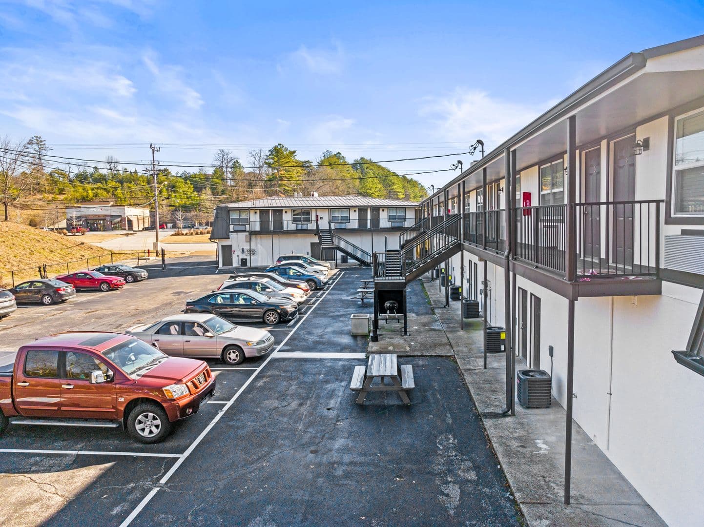 Hixson Apartment: 5519 Highway 153