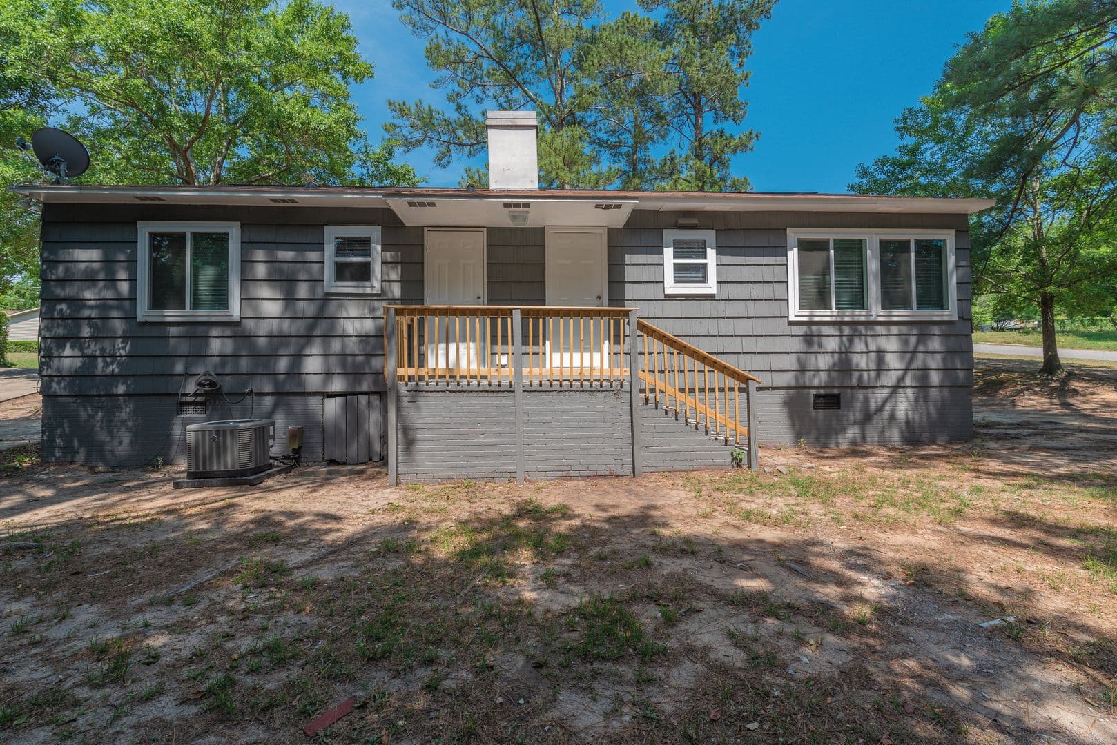 North Augusta House: 651 Hutchinson Dr.