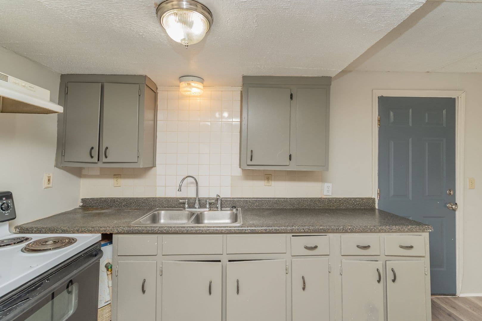 Augusta House: 2024 Clark St