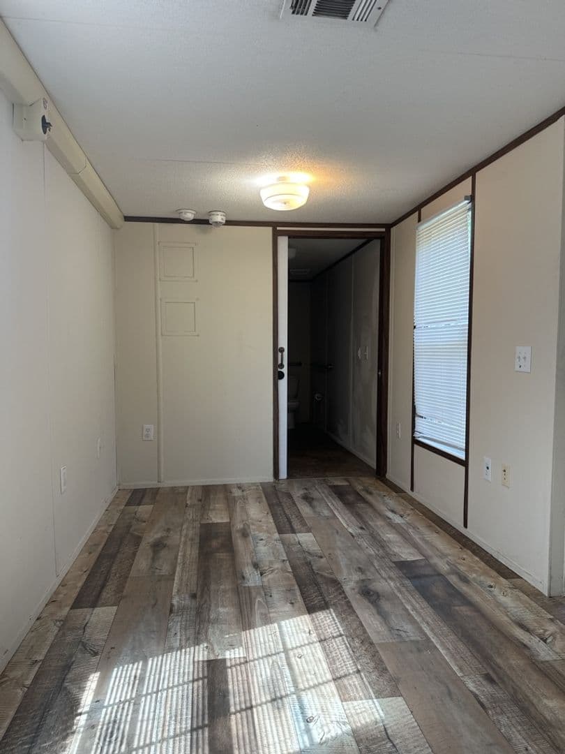 Wrens Apartment: 309 Constitution Ave