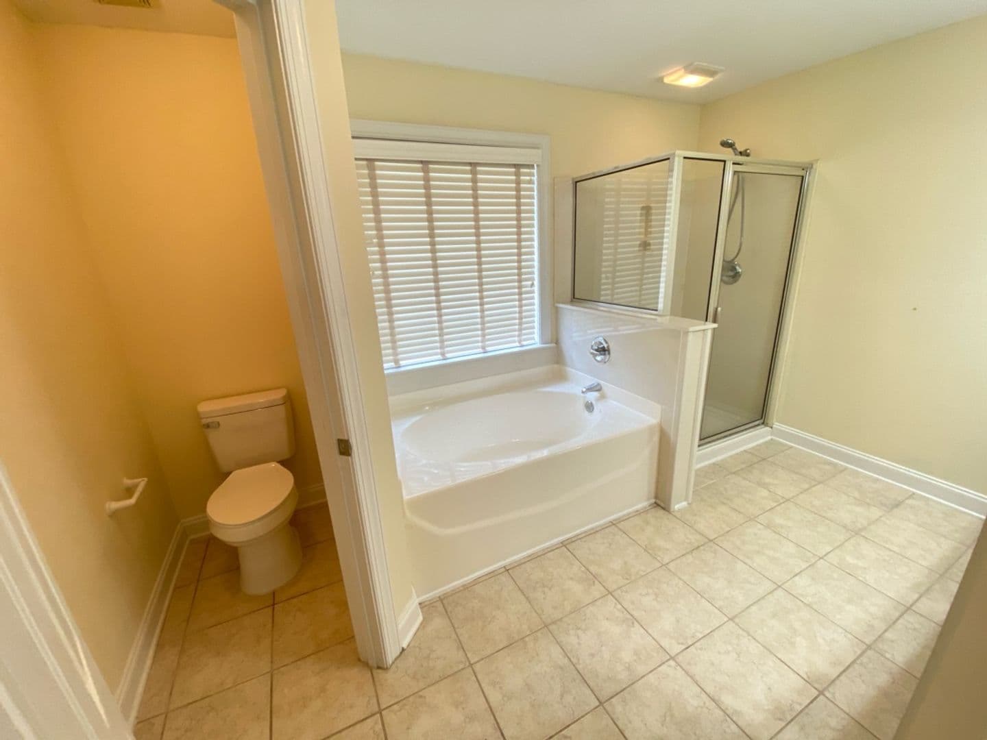 Lexington House: 105 Ridge Top Rd