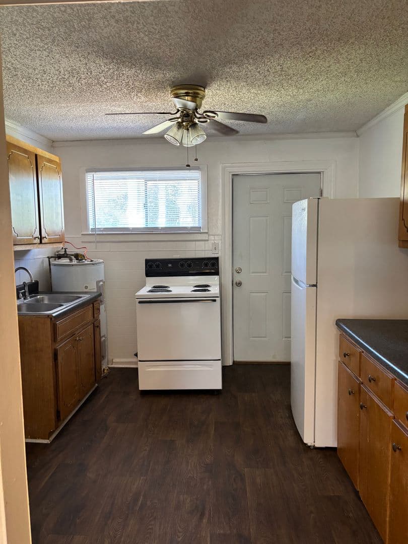Augusta House: 2165 1/2 Telfair Street