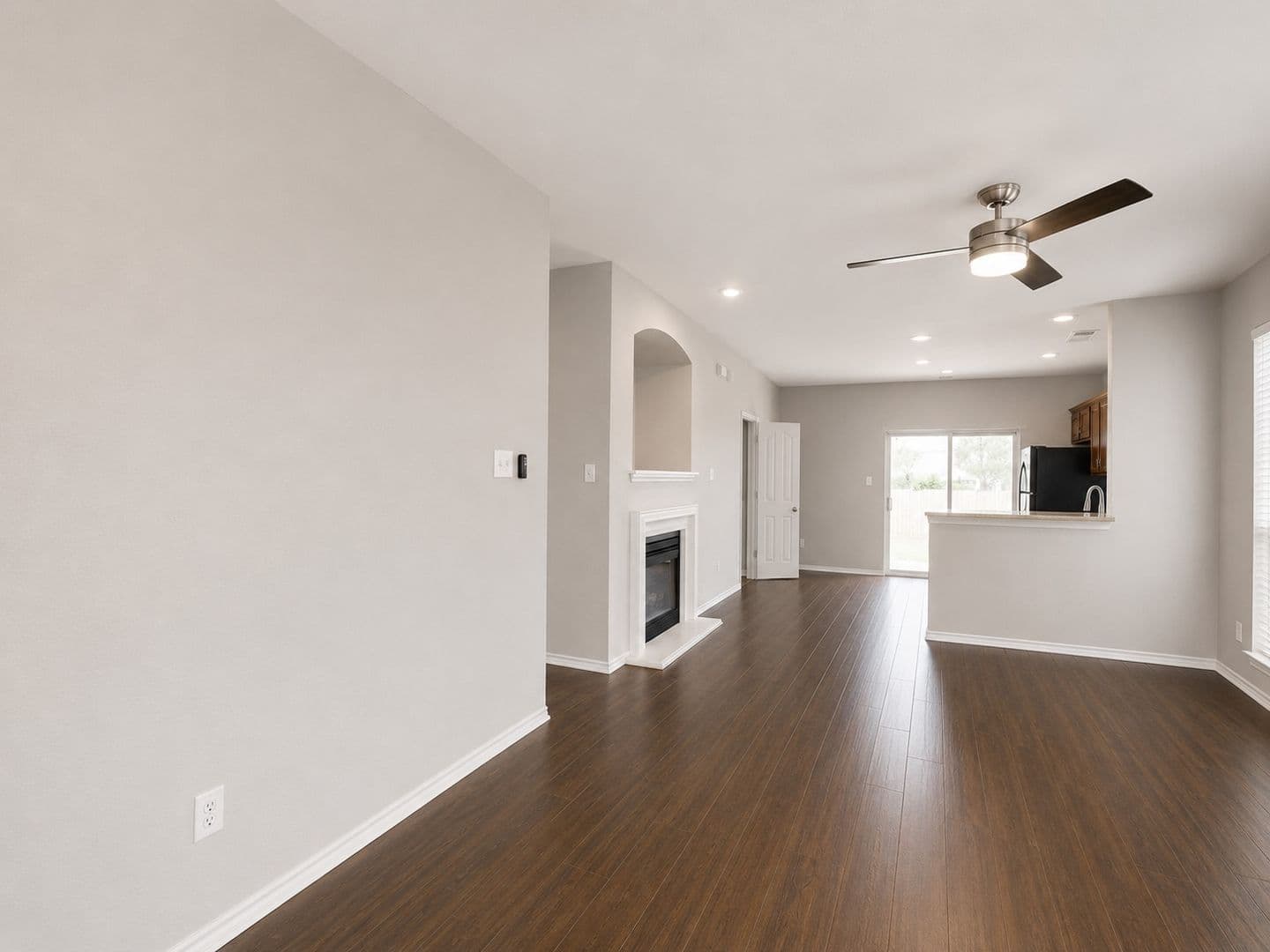 Fort Worth House: 10973 Hawks Landing Road