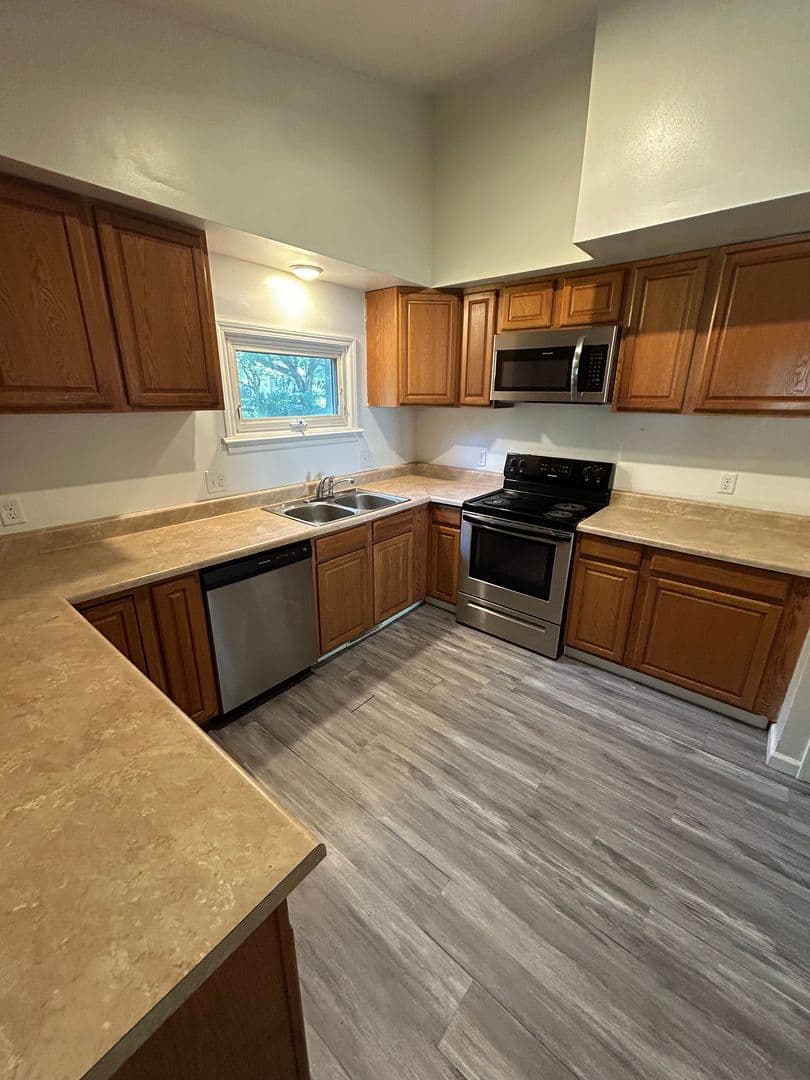 Kansas City House: 11301 Herrick Avenue