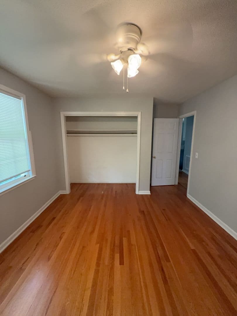 Columbia House: 1032 Lancaster St