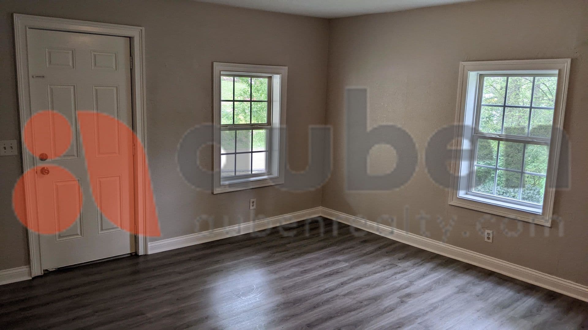 Rossville House: 110 Hogan Road