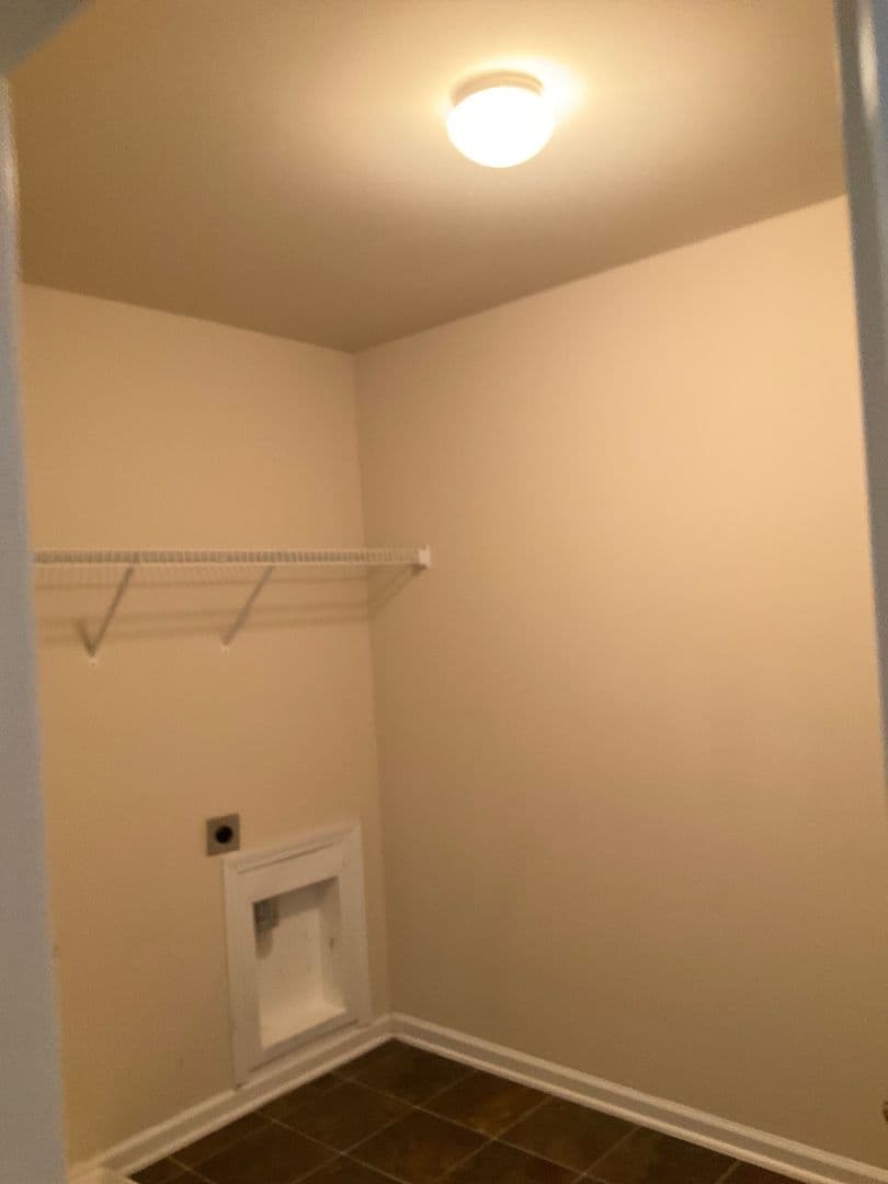 Lexington House: 204 Ashmore Ln