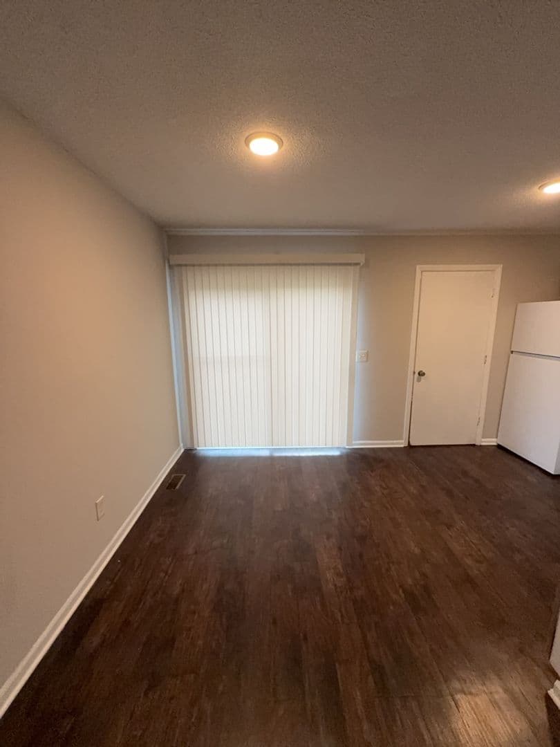 Cayce Townhome: Londonderry Sq