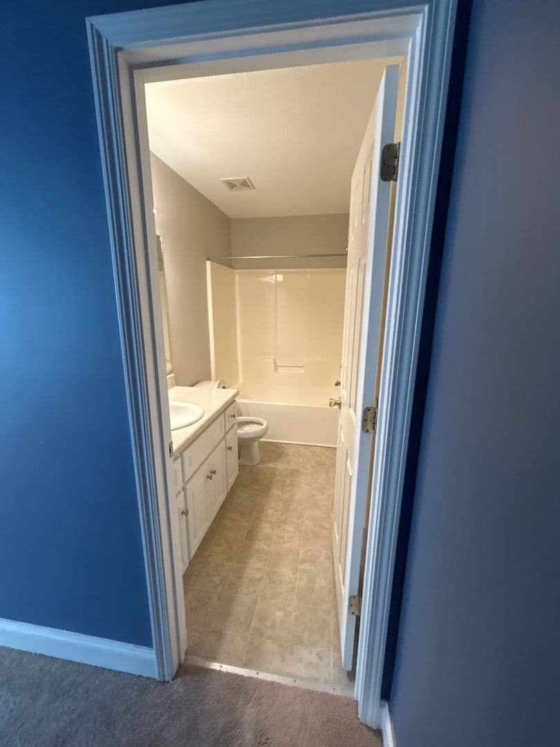 Augusta House: 2078 Reserve Lane
