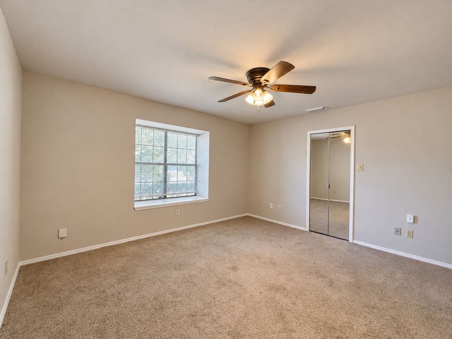 Duncanville House: 1038 Cedar Run Drive
