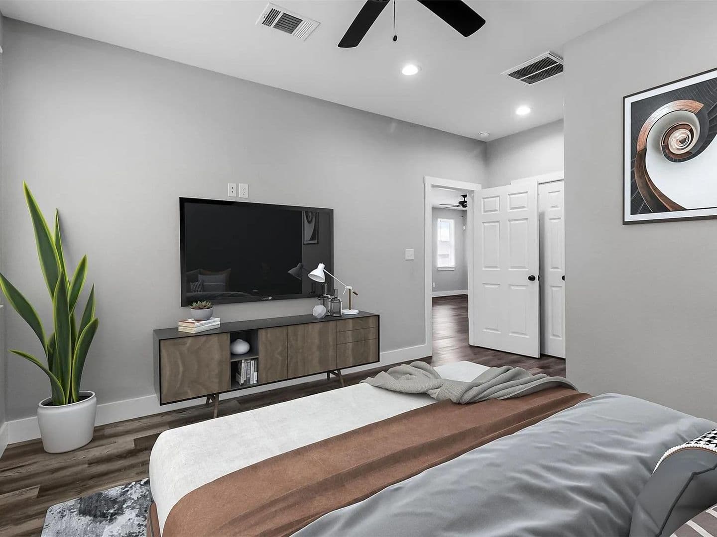 Denison House: 1104 W Elm Street
