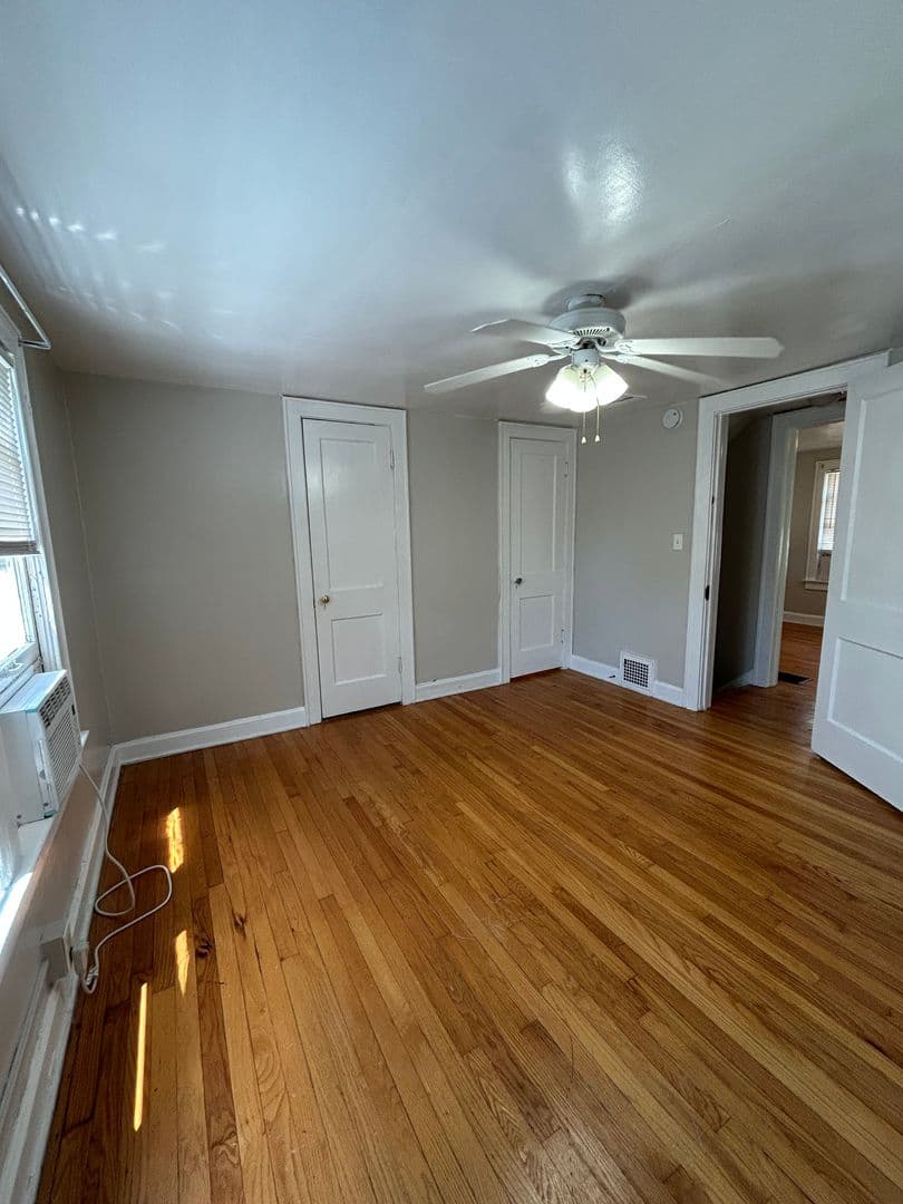 Kansas City House: 5345 Charlotte St.