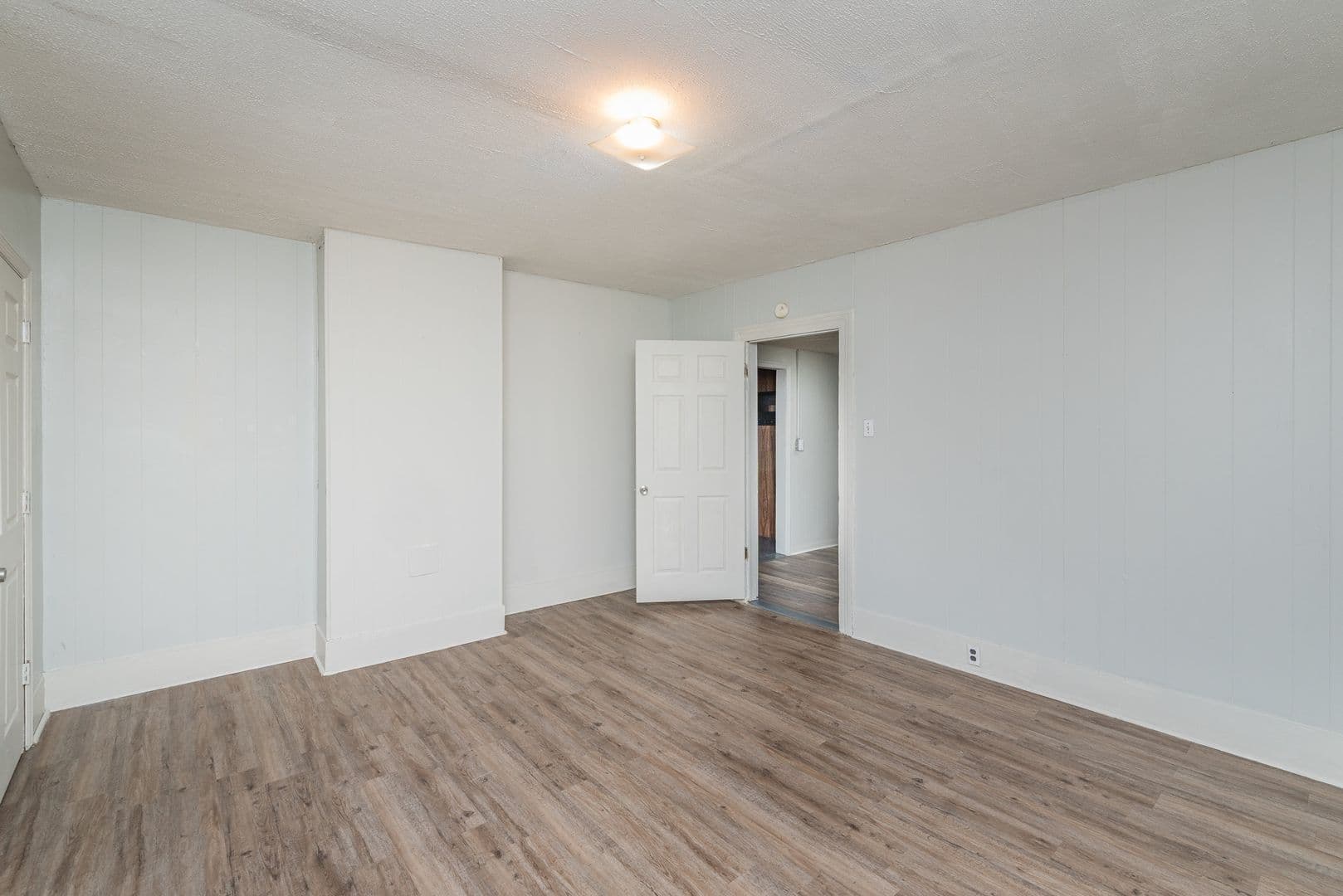 Augusta House: 2024 Clark St
