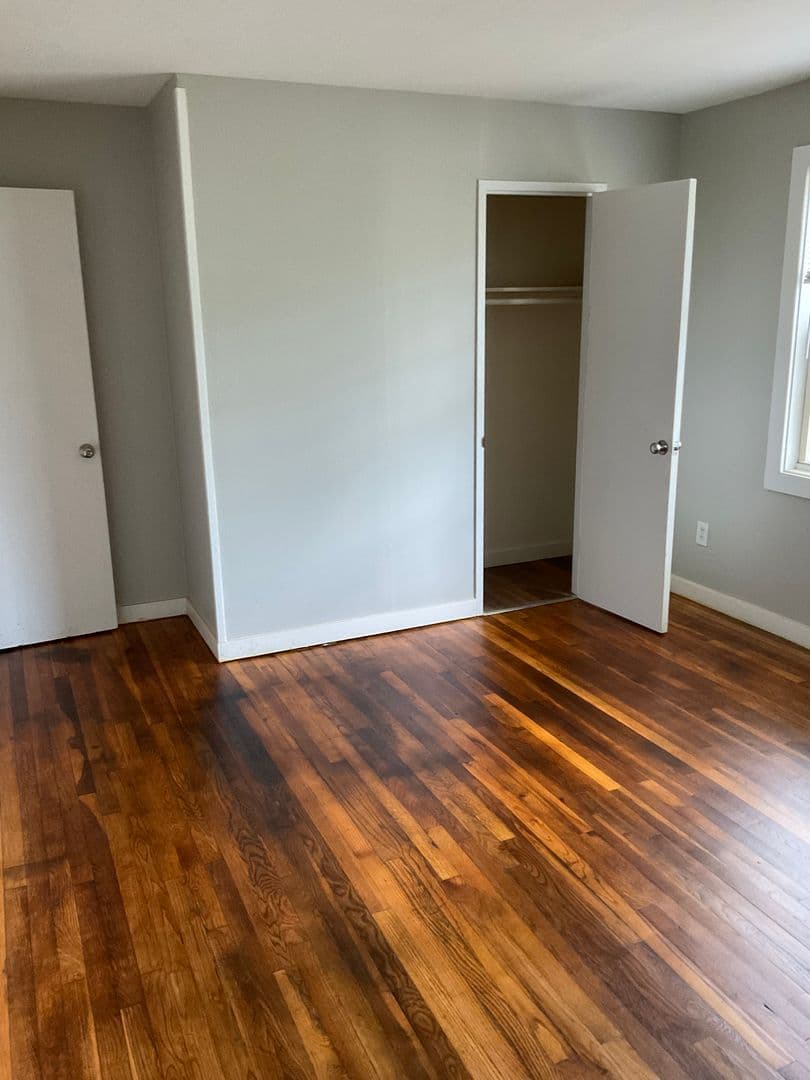 Augusta Apartment: 2547 & 2545 Dover Street